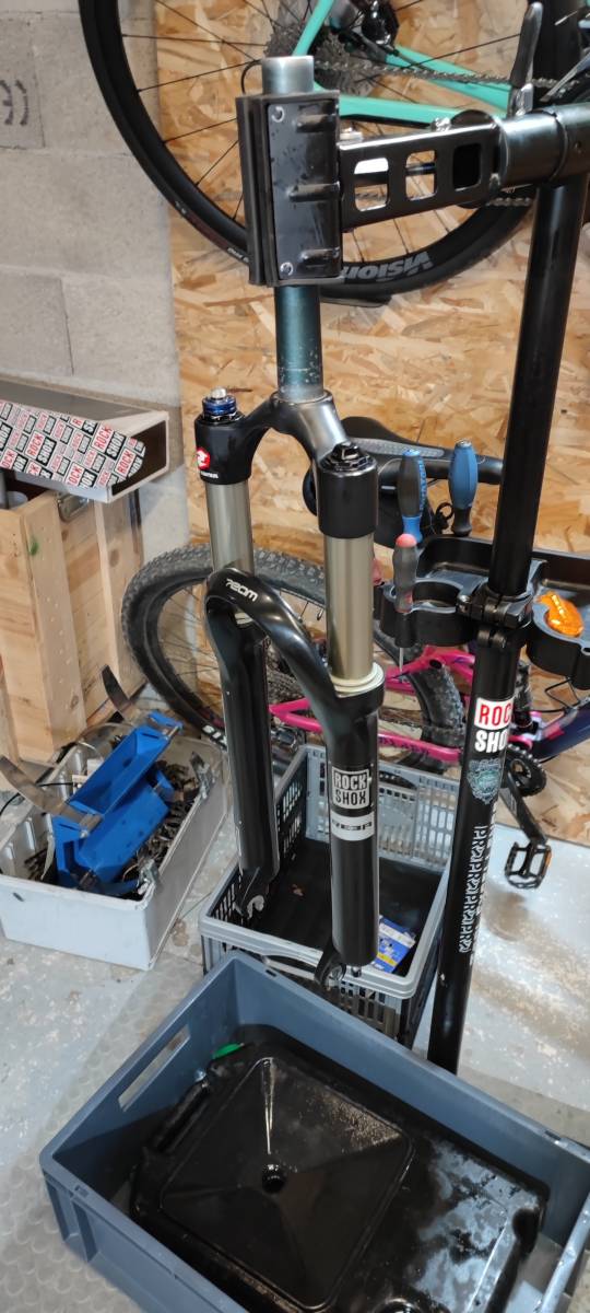 ou entretenir sa fourche vtt dans le var 